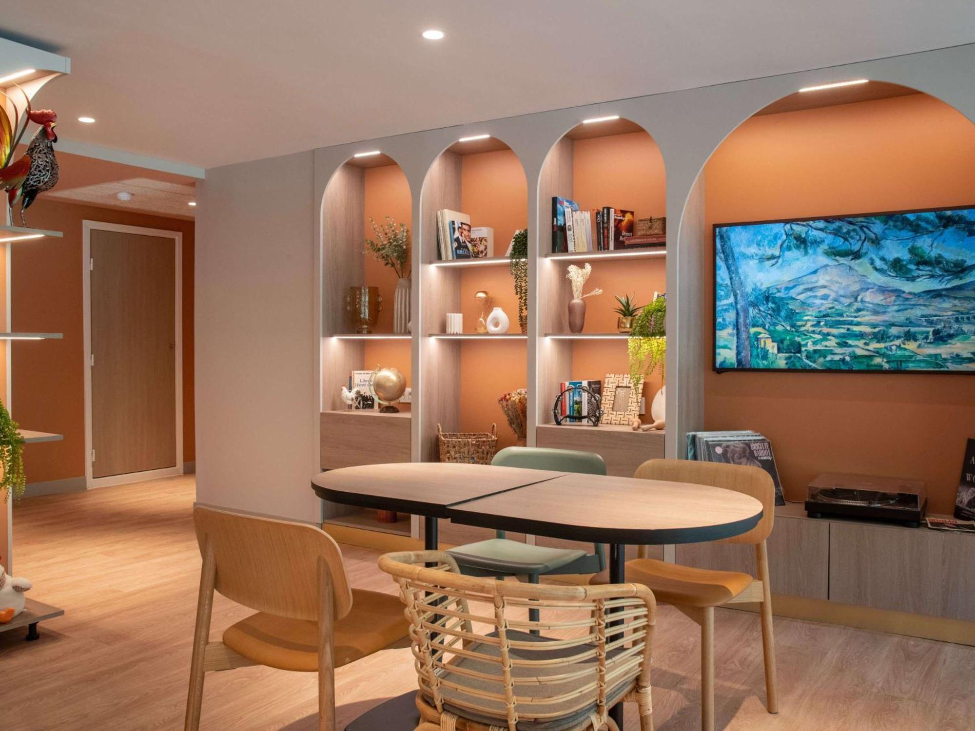 Ibis Golfe De Saint-Tropez Hotel โคโกแล็ง ภายนอก รูปภาพ
